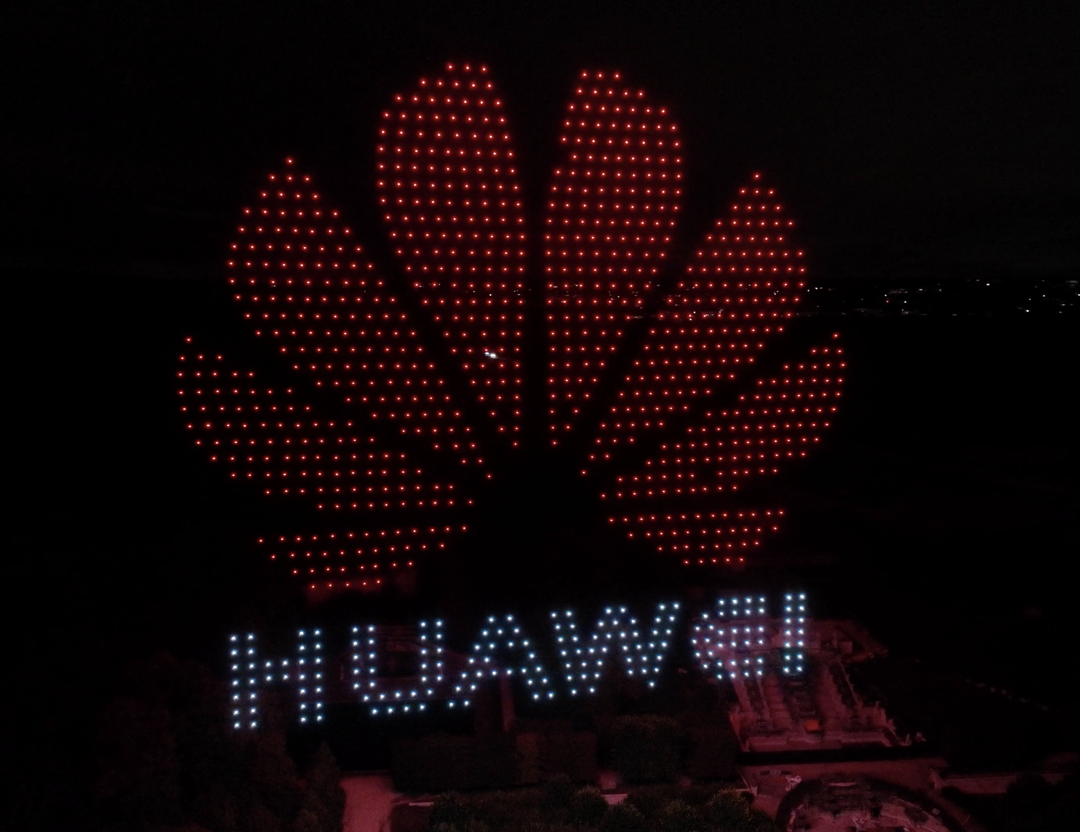 Show de drones lumineux logo Huawei